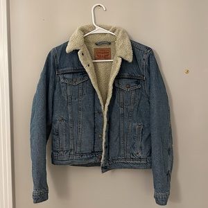LEVI CROPPED SHERPA DENIM JACKET